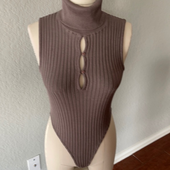 Wayne Rogers Tops - Wayne Rogers Bodysuit
